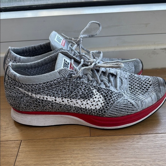 Nike Flyknit Racer shoes - Gray/red - Picture 2 of 5